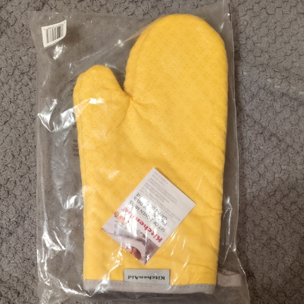 KitchenAid Set of 2 Buttercup Yellow Oven Mitts